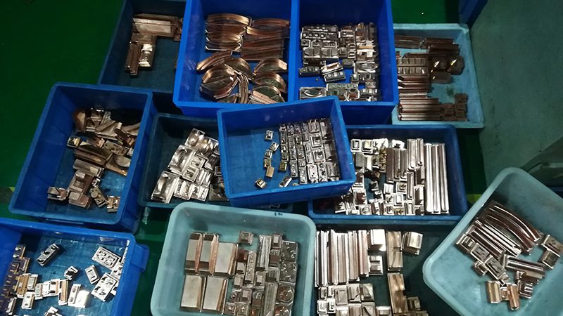 冲压模具制造：标准与报价解析