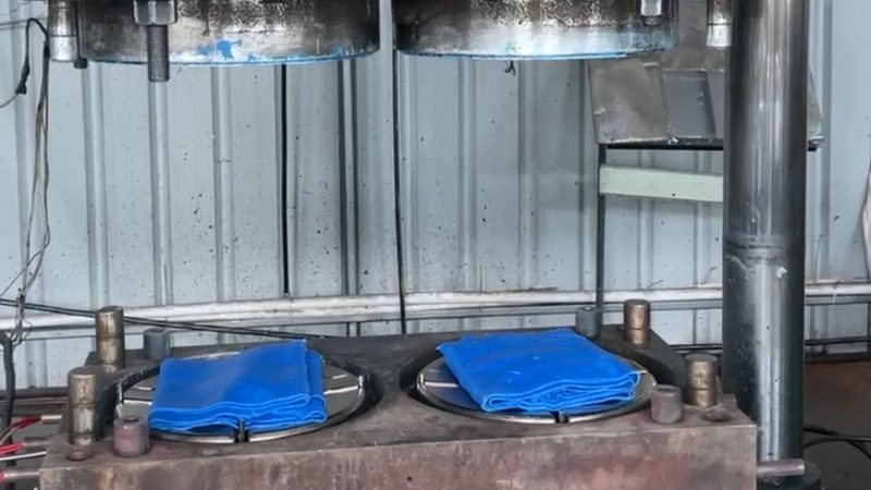 吹塑模具参数规格全解析：关键指标与选型要点