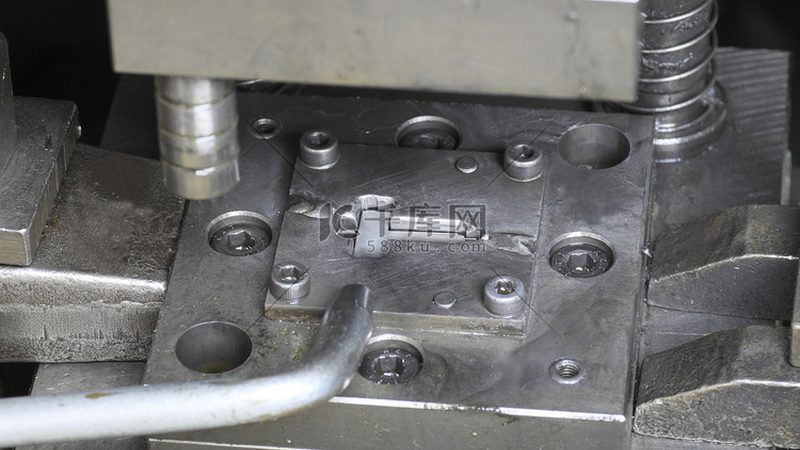 模具配件代理加盟：从选品到落地的关键三步