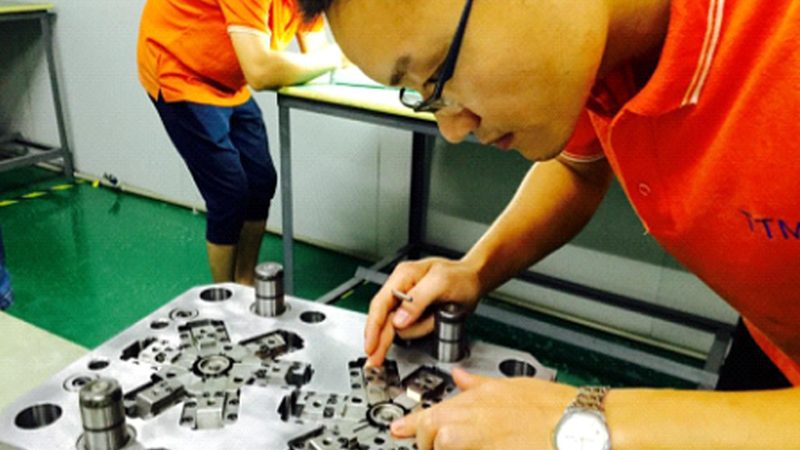 汽车橡胶模具生产流程揭秘：从设计到成品的演变之路