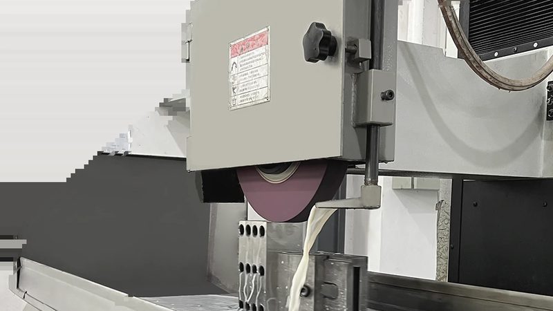 汽车模具保养：材料选择与维护策略