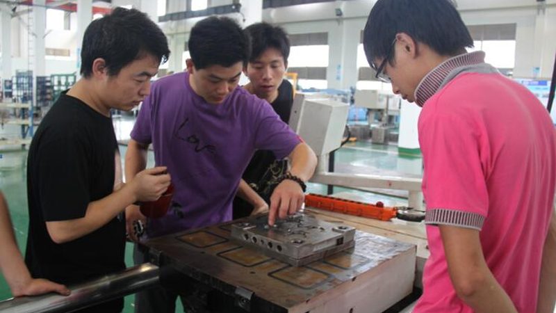 家电模具与普通模具：差异解析与应用场景